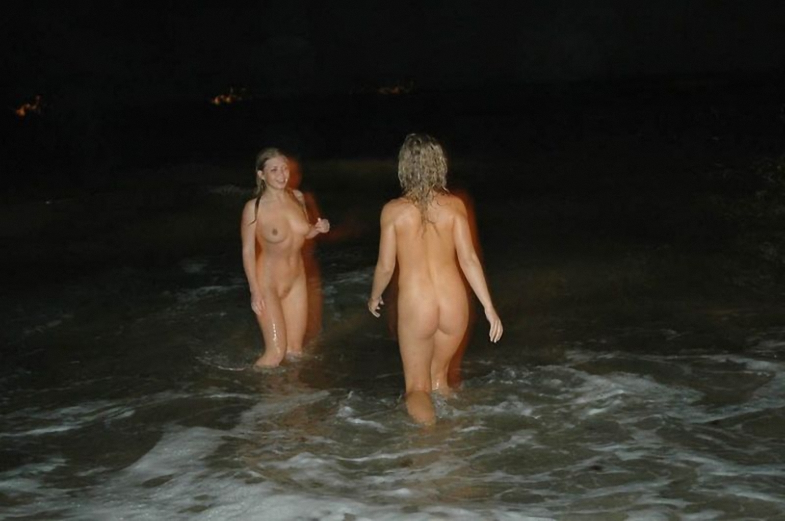 юные купаются голыми видео фото 62